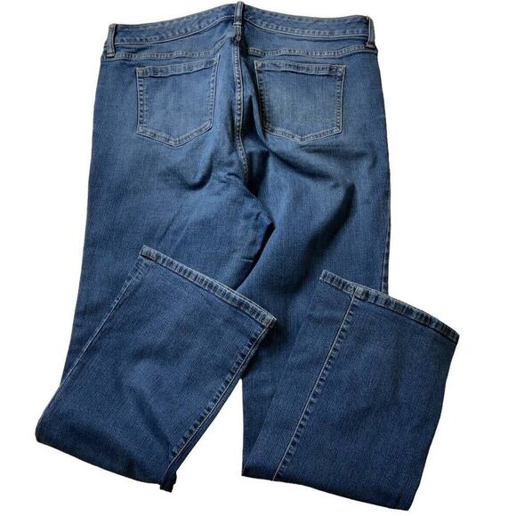 Torrid Jeans Women's Plus Size 18R Straight Stretch Blue Denim - Picture 6 of 10